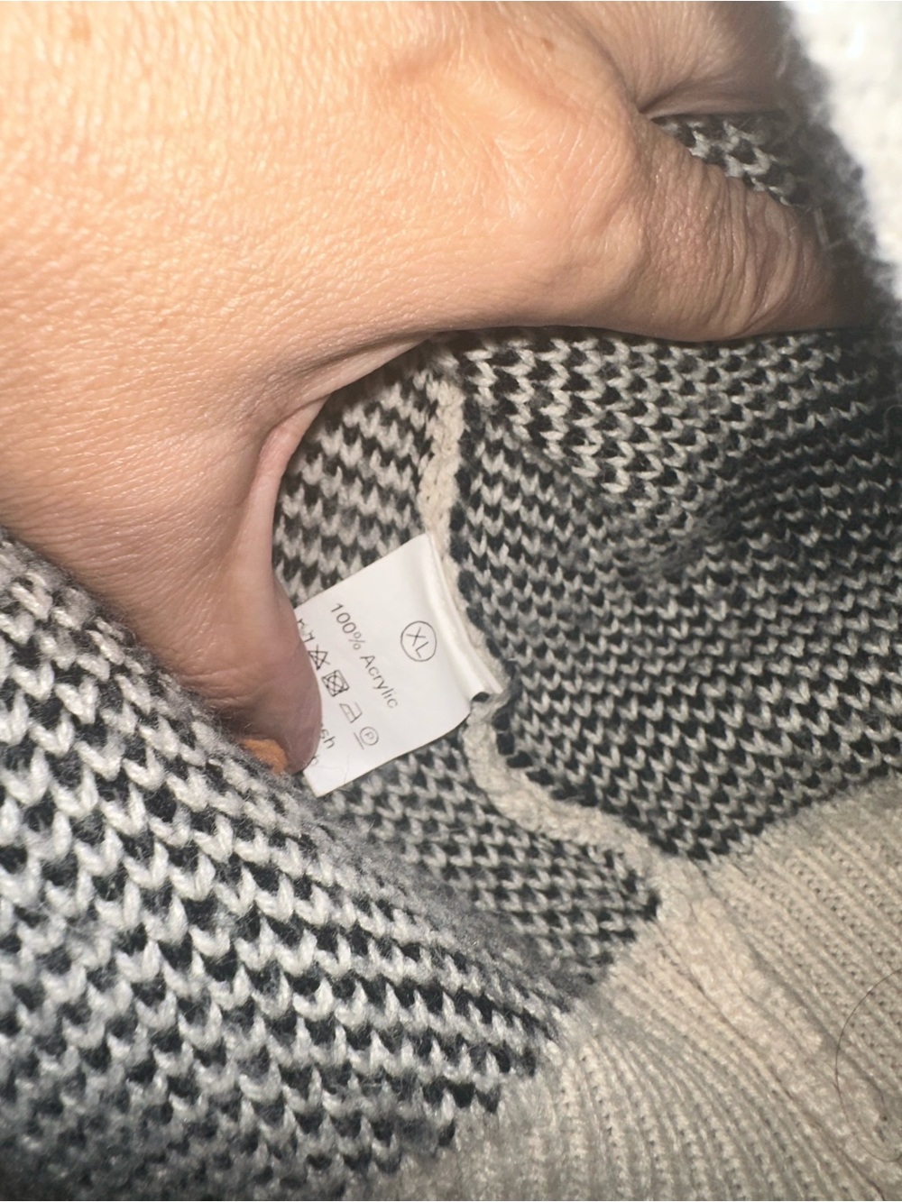 Open-Front Heart Pattern Cardigan Sweater - Cream/Black - Picture 3 of 4